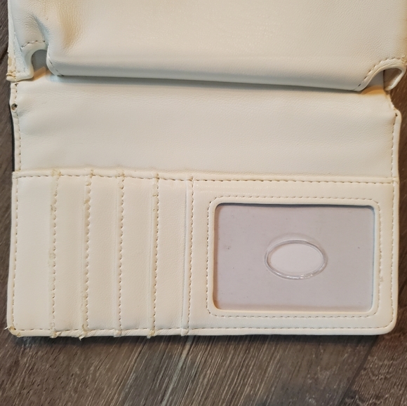 Guess Black and White Crossbody/Clutch Bag with detachable strap. - Picture 8 of 14